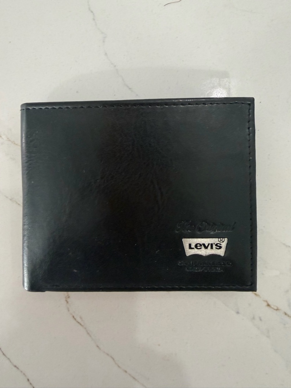 Levi's Black  Card & Key Bifold Wallet RFID
